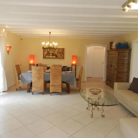 Ambiente 8 Personas Holiday home Calpe